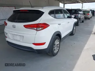 2016 Hyundai Tucson SE z VIN KM8J33A48GU192135, wystawiony jako IAAI lot #42216339 z przebiegiem 79 283 mil mil oraz . Historia ofert i sprzedaży dostępna na DreamBid. Obrazek 4.