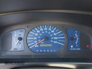 1998 Toyota Sienna LE z VIN 4T3ZF13C1WU043459, wystawiony jako IAAI lot #42475827 z przebiegiem Nie podano mil oraz . Historia ofert i sprzedaży dostępna na DreamBid. Obrazek 7.