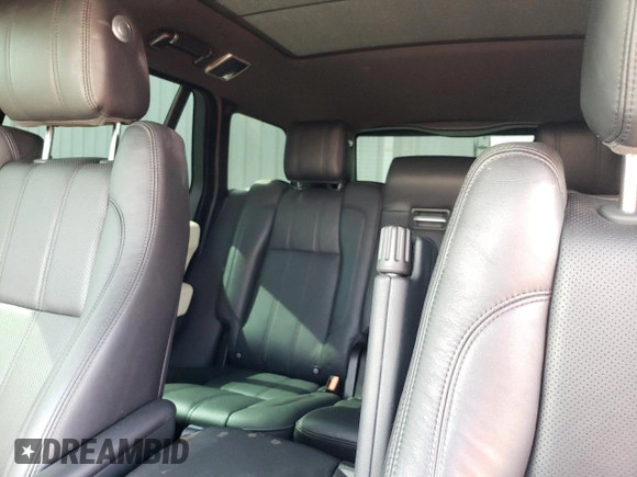 2017 Land Rover Range Rover z VIN SALGS2FE2HA369920, wystawiony jako Copart lot #58393675 z przebiegiem 147 158 mil mil oraz Czysty tytuł • Clean title. Historia ofert i sprzedaży dostępna na DreamBid. Obrazek 10.
