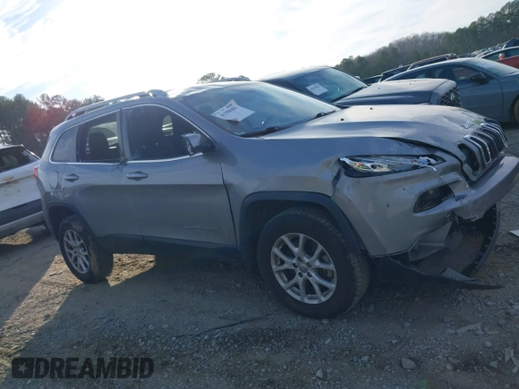 2015 Jeep Cherokee Latitude with VIN 1C4PJMCS8FW570785, listed as a IAAI auction lot 41398481 with 150,400 mi miles and . Bid and sale history available at DreamBid. Image 13.