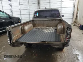 1987 Nissan Hardbody E z VIN JN6ND11S3HW057122, wystawiony jako Copart lot #73303004 z przebiegiem 233 309 mil mil oraz Szkody całkowita. Historia ofert i sprzedaży dostępna na DreamBid. Obrazek 6.