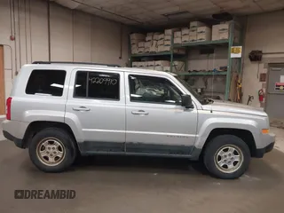2011 Jeep Patriot Latitude с VIN 1J4NF1GB9BD266334, выставлен на аукционе IAAI как лот 42209910 с пробегом 98 442 миль миль и . История ставок и продаж доступна на DreamBid. Изображение 14.