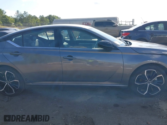 2024 Nissan Altima SR z VIN 1N4BL4CV7RN391989, wystawiony jako IAAI lot #42373504 z przebiegiem 34 653 mil mil oraz . Historia ofert i sprzedaży dostępna na DreamBid. Obrazek 13.