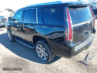 2019 Cadillac Escalade Premium Luxury with VIN 1GYS4CKJ0KR125240, listed as a IAAI auction lot 41568885 with 60,000 mi miles. Bid and sale history available at carsss.com. Image 3.