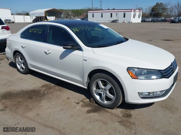 2015 Volkswagen Passat 1.8T SE w/Sunroof & Nav with VIN 1VWBT7A31FC053859, listed as a IAAI auction lot 41772562 with NaN miles. Bid and sale history available at carsss.com. Image 1.