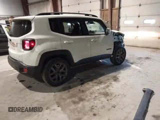 2017 Jeep Renegade Latitude with VIN ZACCJBBB7HPE84209, listed as a IAAI auction lot 41284064 with 81,801 mi miles. Bid and sale history available at carsss.com. Image 4.