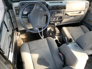 2003 Jeep Wrangler Sahara with VIN 1J4FA59S83P318057, listed as a Copart auction lot 58781495 with 102,571 mi miles and Clean title. Bid and sale history available at DreamBid. Image 8.