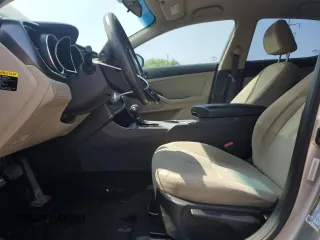 2014 Kia Optima LX z VIN KNAGM4A78E5481631, wystawiony jako Copart lot #59147915 z przebiegiem 190 902 mil mil oraz Szkoda całkowita • Salvage title. Historia ofert i sprzedaży dostępna na DreamBid. Obrazek 7.