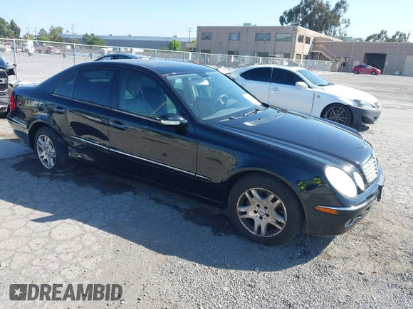 2006 Mercedes-Benz E 350 z VIN WDBUF56JX6A804739, wystawiony jako IAAI lot #42334250 z przebiegiem 145 310 mil mil oraz . Historia ofert i sprzedaży dostępna na DreamBid. Obrazek 1.
