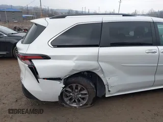 2023 Toyota Sienna XLE с VIN 5TDJRKEC7PS157721, выставлен на аукционе IAAI как лот 41687181 с пробегом 30 351 миль миль и . История ставок и продаж доступна на DreamBid. Изображение 6.