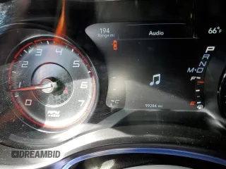2018 Dodge Charger R/T z VIN 2C3CDXCT2JH337075, wystawiony jako Copart lot #43045115 z przebiegiem 99 284 mil mil oraz Nie do naprawy • Non repairable. Historia ofert i sprzedaży dostępna na DreamBid. Obrazek 9.