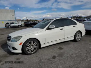 2009 Mercedes-Benz C 300 Sport z VIN WDDGF54X39F213185, wystawiony jako Copart lot #51691235 z przebiegiem 128 750 mil mil oraz Szkoda całkowita • Salvage title. Historia ofert i sprzedaży dostępna na DreamBid. Obrazek 1.