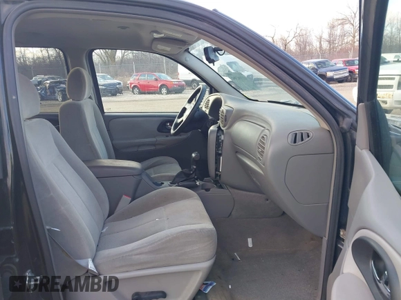 2006 Chevrolet TrailBlazer LS with VIN 1GNET16S266102683, listed as a IAAI auction lot 41394394 with 134,971 mi miles and . Bid and sale history available at DreamBid. Image 5.
