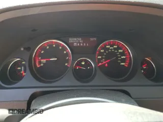 2010 GMC Acadia SLE z VIN 1GKLVLEDXAJ264872, wystawiony jako Copart lot #53799985 z przebiegiem 181 110 mil mil oraz Szkoda całkowita • Salvage title. Historia ofert i sprzedaży dostępna na DreamBid. Obrazek 9.