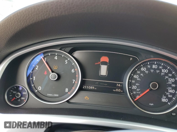 2012 Volkswagen Touareg Exec with VIN WVGEF9BP1CD008717, listed as a Copart auction lot 86095164 with 211,089 mi miles and Clean Title. Bid and sale history available at DreamBid. Image 9.