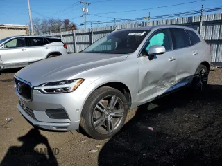 2018 Volvo XC60 Momentum with VIN LYV102RK3JB097333, listed as a Copart auction lot 81130574 with 76,499 mi miles and Salvage Title. Bid and sale history available at carsss.com. Image 1.