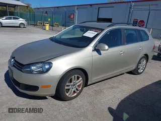 2013 Volkswagen Jetta TDI w/Sunroof & Nav z VIN 3VWPL7AJ0DM607263, wystawiony jako IAAI lot #40528888 z przebiegiem 117 814 mil mil oraz . Historia ofert i sprzedaży dostępna na DreamBid. Obrazek 2.