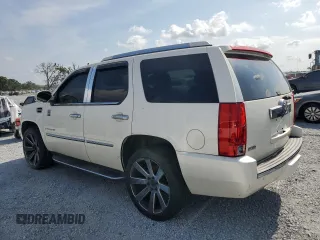 2009 Cadillac Escalade z VIN 1GYFK23269R237673, wystawiony jako Copart lot #56244935 z przebiegiem 201 650 mil mil oraz Szkody całkowita. Historia ofert i sprzedaży dostępna na DreamBid. Obrazek 2.