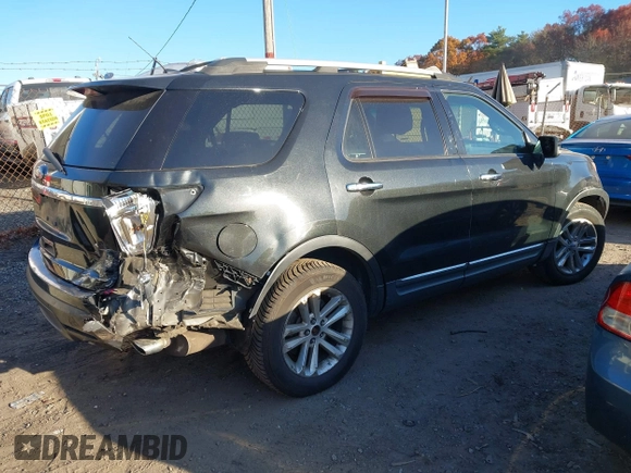 2011 Ford Explorer XLT z VIN 1FMHK8D81BGA12515, wystawiony jako IAAI lot #40815864 z przebiegiem 195 184 mil mil oraz . Historia ofert i sprzedaży dostępna na DreamBid. Obrazek 4.