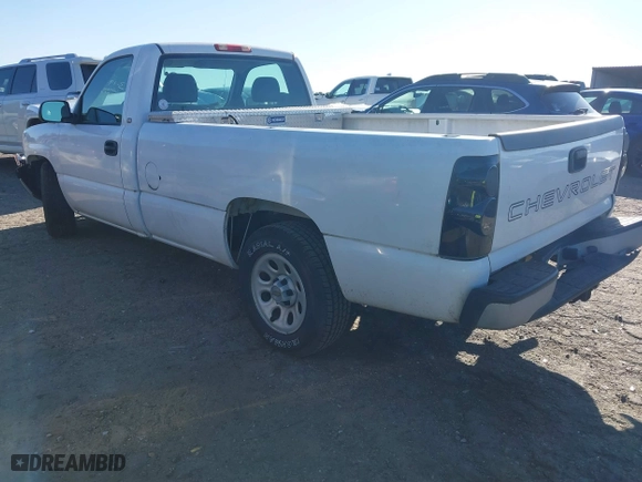 2005 Chevrolet Silverado 1500 Work Truck with VIN 1GCEC14X85Z237025, listed as a IAAI auction lot 41846828 with 101,102 mi miles. Bid and sale history available at carsss.com. Image 3.