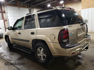 2005 Chevrolet TrailBlazer LS with VIN 1GNDT13S252282267, listed as a Copart auction lot 50271085 with 184,070 mi miles and Clean Title. Bid and sale history available at carsss.com. Image 2.