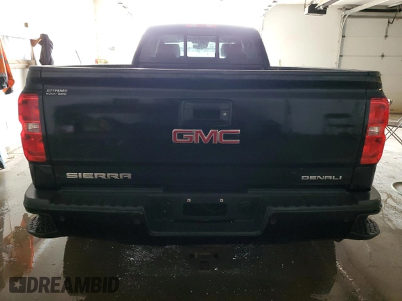 2015 GMC Sierra 3500HD Denali z VIN 1GT424E85FF130203, wystawiony jako Copart lot #84489854 z przebiegiem 211 289 mil mil oraz Szkoda całkowita • Salvage title. Historia ofert i sprzedaży dostępna na DreamBid. Obrazek 6.