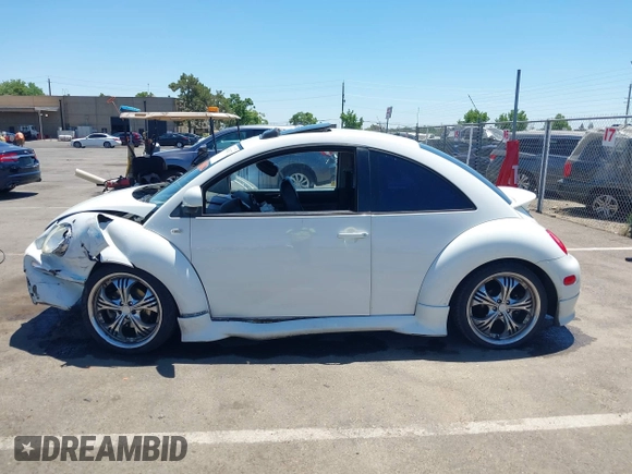 1999 Volkswagen Beetle GLS with VIN 3VWCC21C9XM451389, listed as a IAAI auction lot 42542673 with 162,062 mi miles and . Bid and sale history available at DreamBid. Image 14.