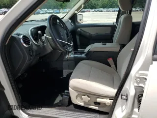 2008 Ford Explorer XLT z VIN 1FMEU63E38UB11226, wystawiony jako Copart lot #60706185 z przebiegiem 155 464 mil mil oraz Szkoda całkowita • Salvage title. Historia ofert i sprzedaży dostępna na DreamBid. Obrazek 7.