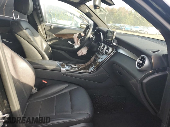 2017 Mercedes-Benz GLC with VIN WDC0G4JB4HF141109, listed as a Copart auction lot 61397772 with 44,392 mi miles. Bid and sale history available at carsss.com. Image 5.
