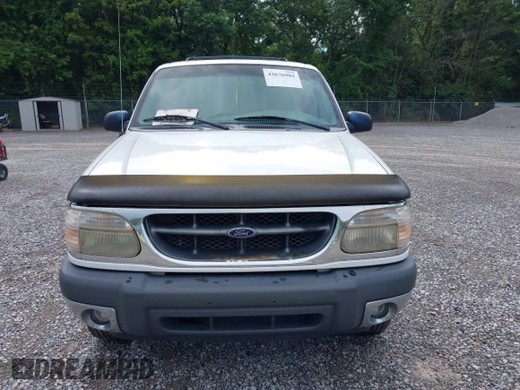 2000 Ford Explorer XLT z VIN 1FMZU63E9YZB43747, wystawiony jako IAAI lot #42676902 z przebiegiem 258 749 mil mil oraz . Historia ofert i sprzedaży dostępna na DreamBid. Obrazek 6.