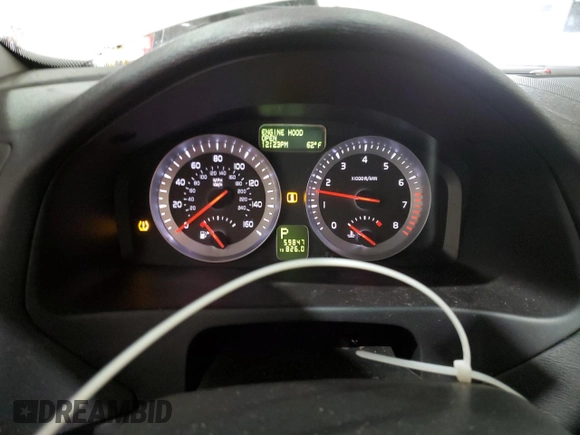 2013 Volvo C70 T5 with VIN YV1672MC1DJ140462, listed as a Copart auction lot 46996705 with 59,847 mi miles and Salvage Title. Bid and sale history available at carsss.com. Image 9.