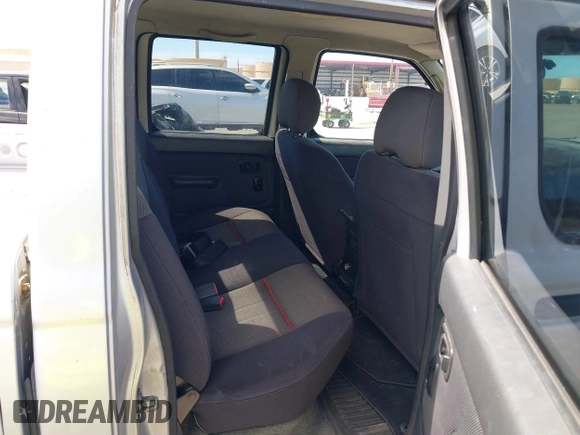 2004 Nissan Frontier z VIN 1N6MD27T74C400351, wystawiony jako IAAI lot #41841039 z przebiegiem 166 353 mil mil oraz . Historia ofert i sprzedaży dostępna na DreamBid. Obrazek 8.