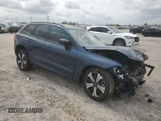 2023 Volvo XC60 Plus Dark Theme z VIN YV4H60DLXP1338593, wystawiony jako Copart lot #54832565 z przebiegiem 17 406 mil mil oraz Nie do naprawy • Non repairable. Historia ofert i sprzedaży dostępna na DreamBid. Obrazek 4.