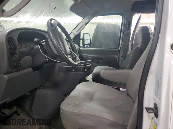 2008 Ford Econoline Cargo z VIN 1FTNS14W88DB38796, wystawiony jako Copart lot #50405215 z przebiegiem 175 876 mil mil oraz Szkoda całkowita • Salvage title. Historia ofert i sprzedaży dostępna na DreamBid. Obrazek 7.
