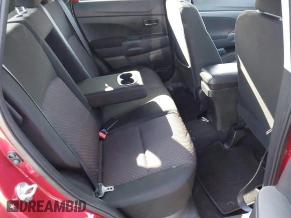 2019 Mitsubishi Outlander ES z VIN JA4AR3AU2KU020205, wystawiony jako IAAI lot #41591784 z przebiegiem 26 336 mil mil oraz . Historia ofert i sprzedaży dostępna na DreamBid. Obrazek 8.
