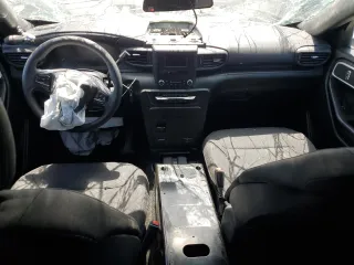 2020 Ford Police Interceptor Utility z VIN 1FM5K8AB9LGA19930, wystawiony jako Copart lot #55056095 z przebiegiem Nie podano mil oraz Szkoda całkowita • Salvage title. Historia ofert i sprzedaży dostępna na DreamBid. Obrazek 8.
