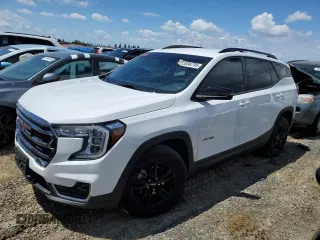 2024 GMC Terrain AT4 z VIN 3GKALYEG3RL120900, wystawiony jako Copart lot #55596795 z przebiegiem 55 119 mil mil oraz Szkoda całkowita • Salvage title. Historia ofert i sprzedaży dostępna na DreamBid. Obrazek 1.