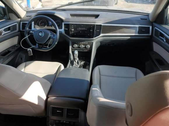2018 Volkswagen Atlas SEL z VIN 1V2MR2CA9JC581875, wystawiony jako Copart lot #56958915 z przebiegiem 111 167 mil mil oraz Szkoda całkowita • Salvage title. Historia ofert i sprzedaży dostępna na DreamBid. Obrazek 8.