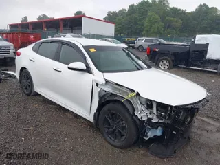 2018 Kia Optima S with VIN 5XXGT4L36JG209780, listed as a IAAI auction lot 40008792 with 97,575 mi miles. Bid and sale history available at carsss.com. Image 1.