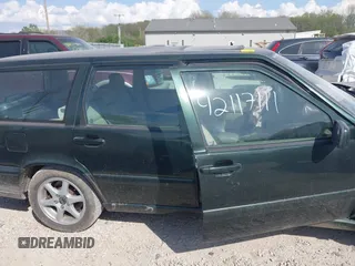 1998 Volvo V70 GLT with VIN YV1LW5675W2420633, listed as a IAAI auction lot 42117111 with 92,644 mi miles and . Bid and sale history available at DreamBid. Image 14.
