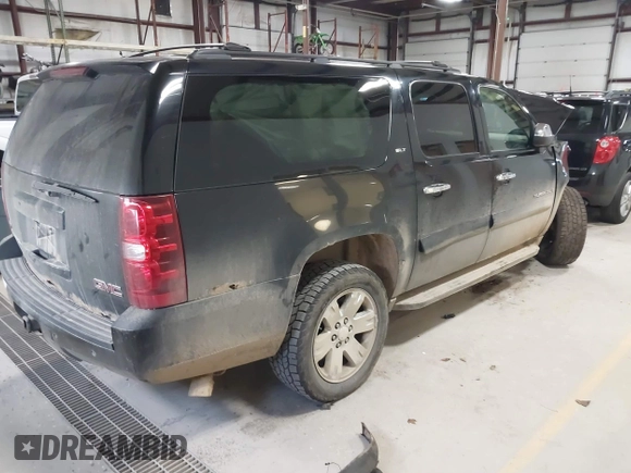 2008 GMC Yukon XL SLT 4SB z VIN 1GKFK16368R266193, wystawiony jako IAAI lot #42040699 z przebiegiem 228 448 mil mil oraz . Historia ofert i sprzedaży dostępna na DreamBid. Obrazek 4.