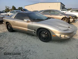 2001 Pontiac Firebird Firebird z VIN 2G2FS22K412113906, wystawiony jako Copart lot #72460364 z przebiegiem 189 679 mil mil oraz Czysty tytuł • Clean title. Historia ofert i sprzedaży dostępna na DreamBid. Obrazek 4.