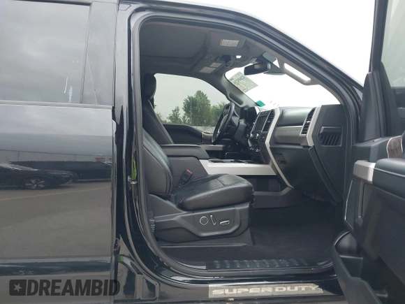 2019 Ford F-250 XL with VIN 1FT7W2BT2KEE43529, listed as a IAAI auction lot 42049216 with 55,199 mi miles and . Bid and sale history available at DreamBid. Image 5.