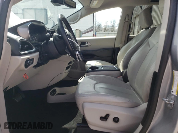2021 Chrysler Pacifica Touring L with VIN 2C4RC1BG3MR574988, listed as a Copart auction lot 52213925 with 76,166 mi miles and Salvage Title. Bid and sale history available at DreamBid. Image 7.