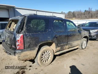 2007 GMC Yukon SLE with VIN 1GKFK13017J148978, listed as a Copart auction lot 89213835 with 192,769 mi miles and Salvage Title. Bid and sale history available at carsss.com. Image 3.