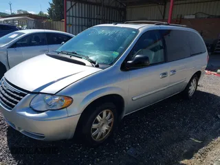 2006 Chrysler Town & Country Touring with VIN 2A4GP54L36R820920, listed as a IAAI auction lot 42335161 with 205,432 mi miles and . Bid and sale history available at DreamBid. Image 2.
