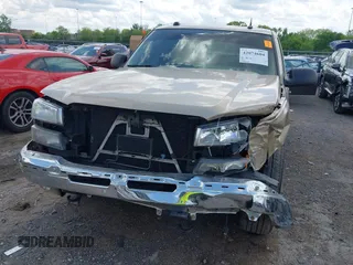 2004 Chevrolet Silverado 1500 LS with VIN 2GCEC19T141134218, listed as a IAAI auction lot 42074604 with 229,100 mi miles and . Bid and sale history available at DreamBid. Image 6.