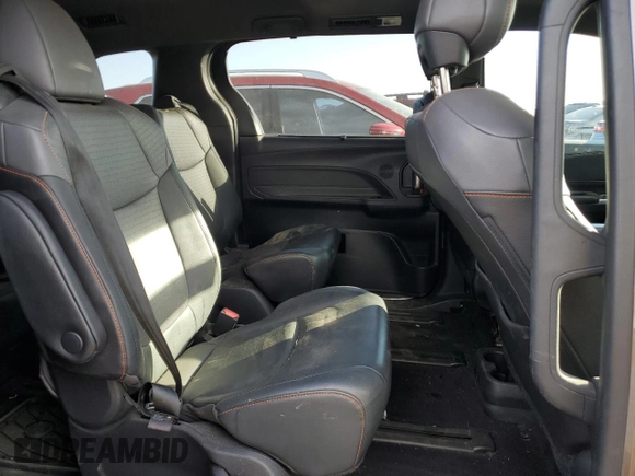 2021 Toyota Sienna XSE with VIN 5TDXSKFC8MS039072, listed as a Copart auction lot 74714394 with 41,670 mi miles and Salvage Title. Bid and sale history available at carsss.com. Image 11.