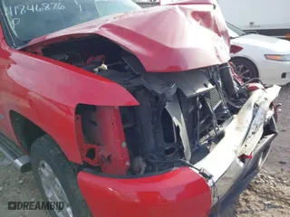 2011 Chevrolet Silverado 1500 LT with VIN 1GCRCSE06BZ301714, listed as a IAAI auction lot 41846876 with 101,628 mi miles. Bid and sale history available at carsss.com. Image 6.