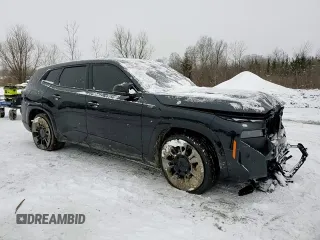 2023 BMW XM z VIN 5YM23CS05P9S28460, wystawiony jako Copart lot #41641905 z przebiegiem 9700 mil mil oraz Szkody całkowita. Historia ofert i sprzedaży dostępna na DreamBid. Obrazek 11.